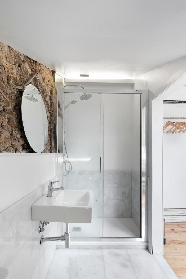 Lusiadas With Private Bathroom Lisboa